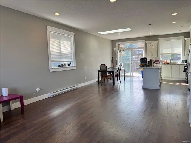 4 of 14 - 667 Abby Lane, Nanaimo, BC