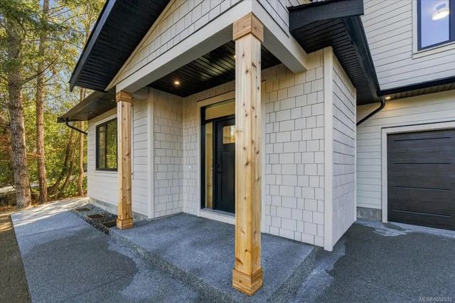 5 of 60 - 8015 Ridge Rd, Lantzville, BC