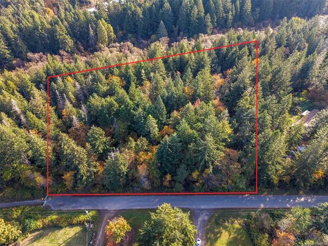 3 of 11 - Lot 4 Morland Rd, Comox, BC