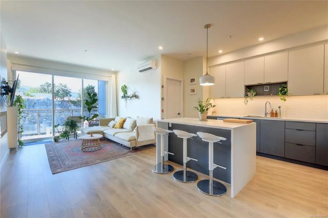 4 of 30 - 967 Whirlaway Cres 412, Langford, BC