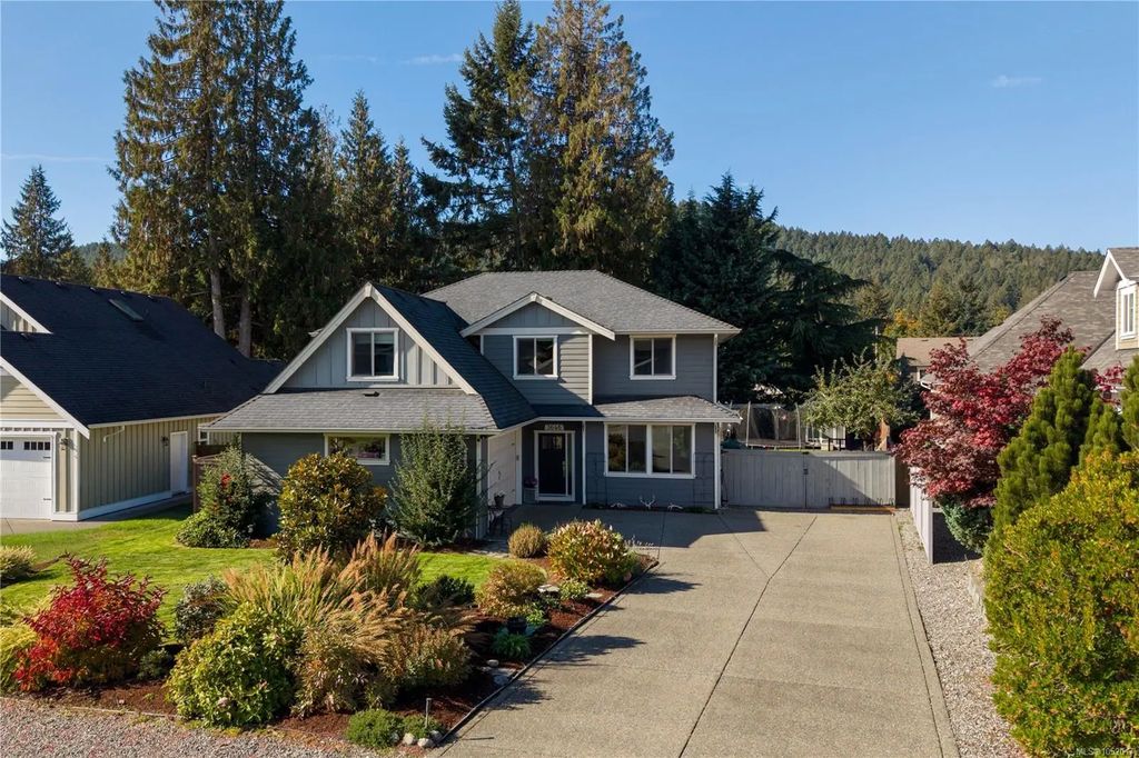 3646 Soren Pl, Cobble Hill