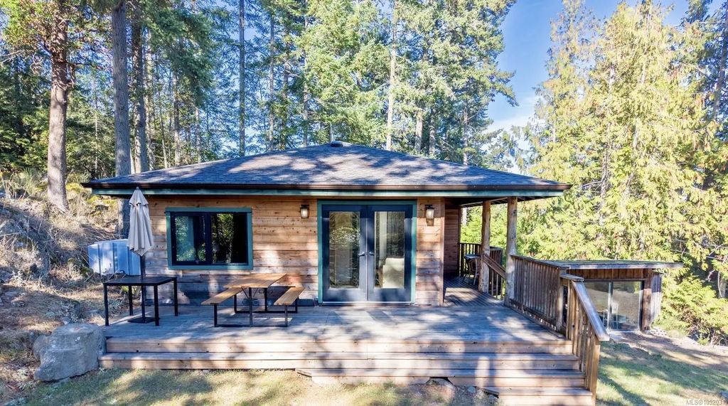 4318 Port Washington Rd, Pender Island