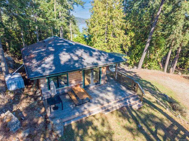 2 of 37 - 4318 Port Washington Rd, Pender Island, BC