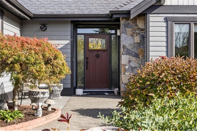 4 of 41 - 688 Lowry's Rd, French Creek, BC