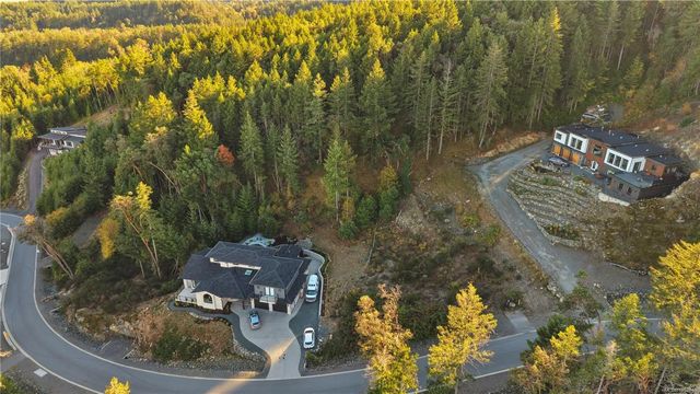 4 of 21 - 5055 Broad Ridge Pl, Lantzville, BC