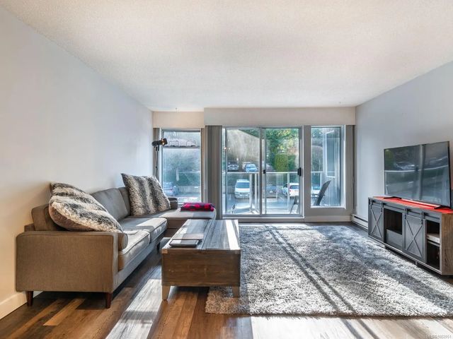 3 of 31 - 2562 Departure Bay Rd 508, Nanaimo, BC