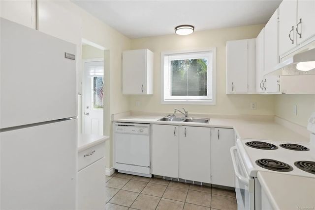 5 of 60 - 240 Higson Cres 10, Qualicum Beach, BC