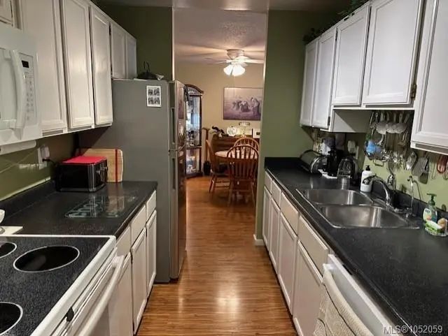 4 of 20 - 18 King George St 110, Lake Cowichan, BC