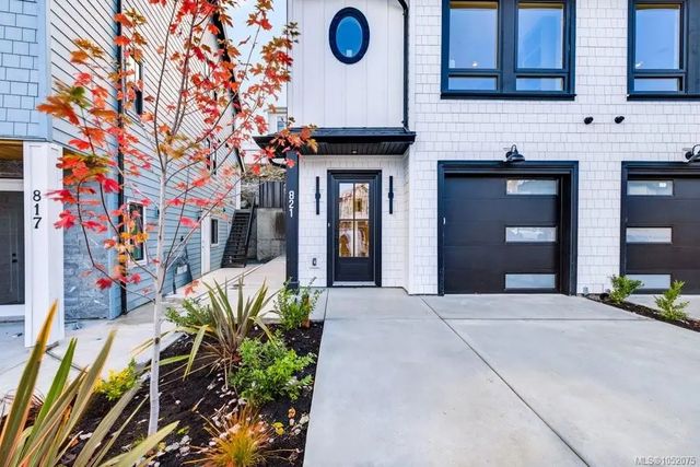 2 of 39 - 821 Blackbird Pl, Langford, BC