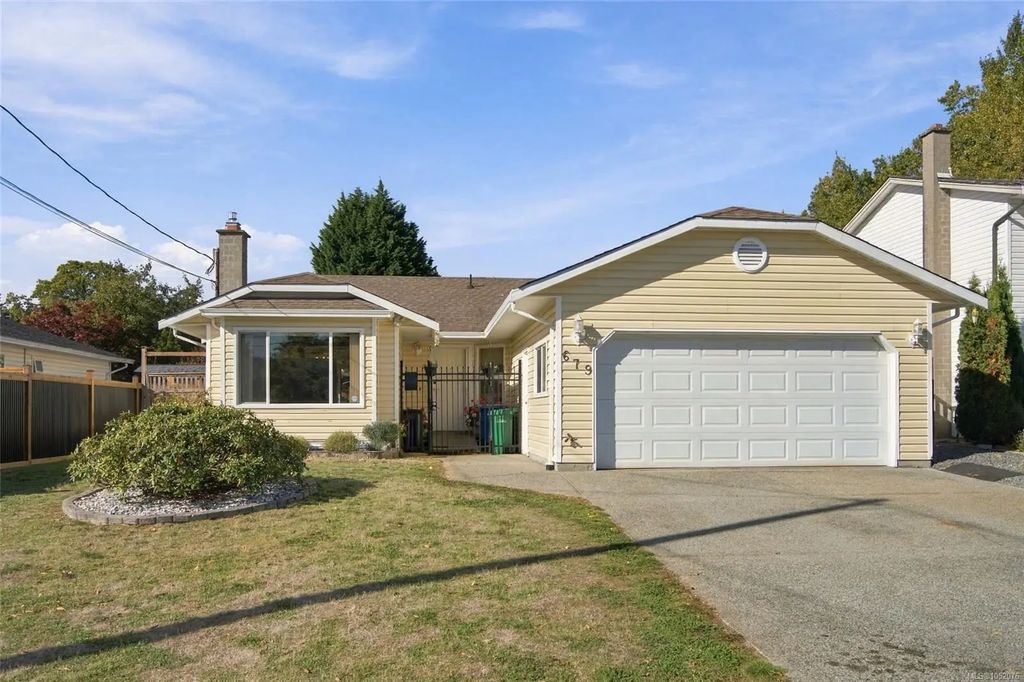 679 Georgia Ave, Nanaimo