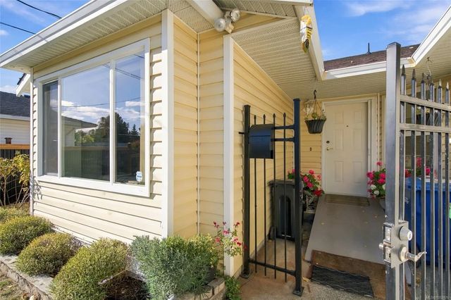 2 of 26 - 679 Georgia Ave, Nanaimo, BC
