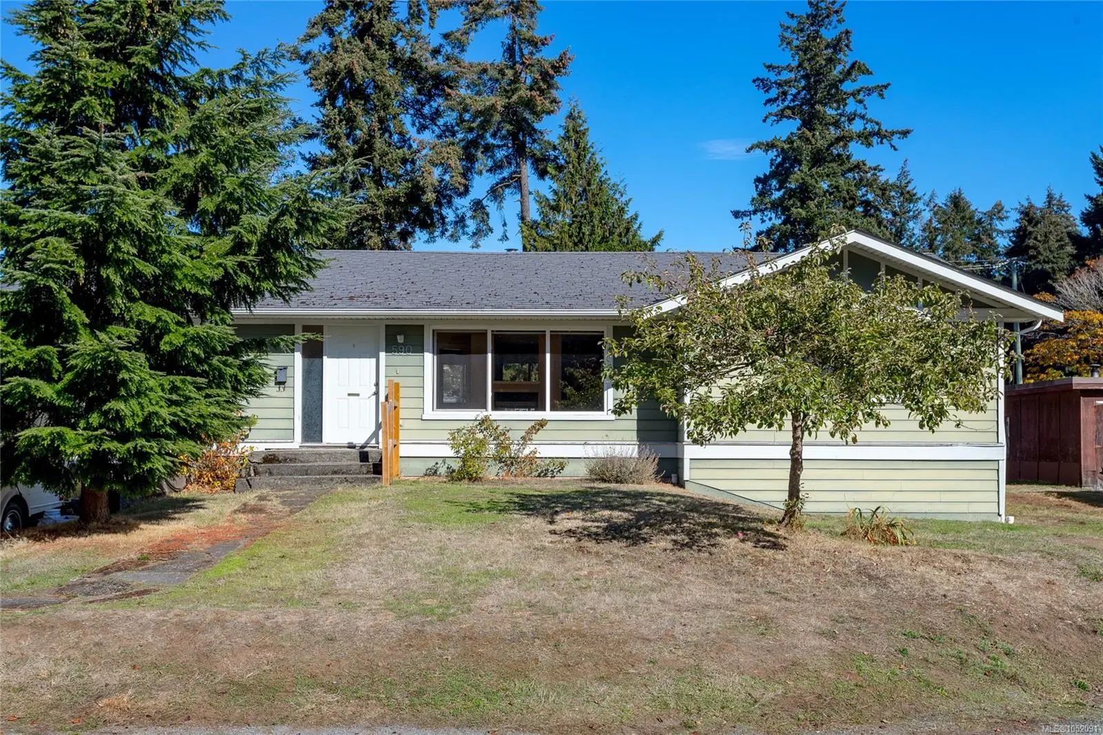 MLS #1052091 for Sale at 590 Ridley Dr, in the city of Colwood, V9C 1K4