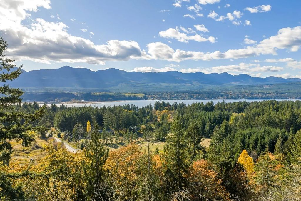 1157 Pickles Rd, Denman Island