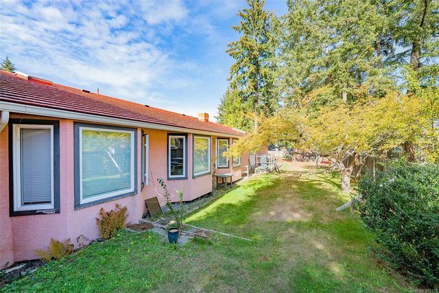4 of 8 - 2630 Labieux Rd, Nanaimo, BC