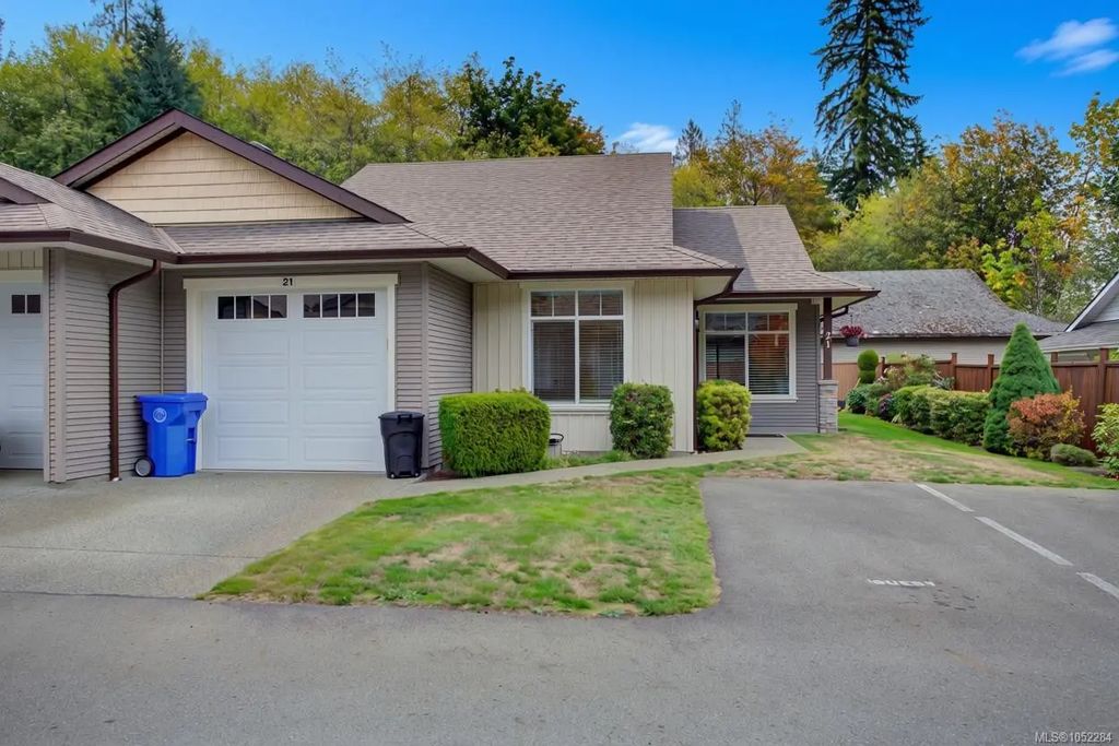 300 Grosskleg Way 21, Lake Cowichan