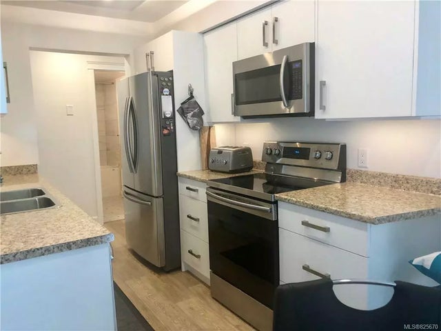 2 of 23 - 894 Vernon Ave 102, Saanich, BC