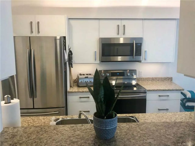 3 of 23 - 894 Vernon Ave 102, Saanich, BC