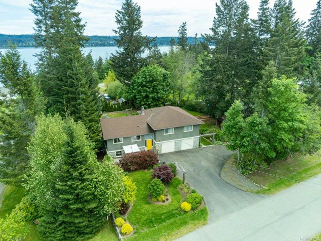 1 of 51 - 6622 Mystery Beach Rd, Fanny Bay, BC