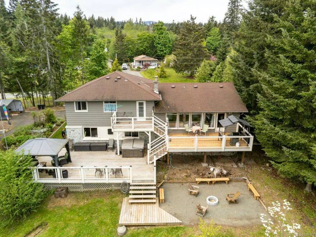 2 of 51 - 6622 Mystery Beach Rd, Fanny Bay, BC