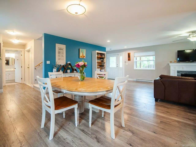 5 of 11 - 8025 Vye Rd, Crofton, BC