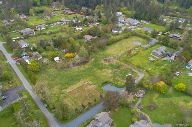 2 of 18 - 1084 Maple Rd, North Saanich, BC