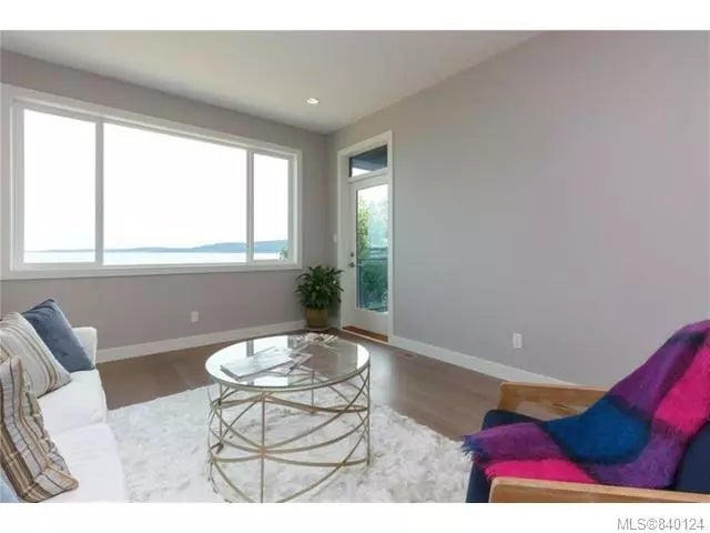 4 of 21 - 8043 Lindsay Pl, Crofton, BC