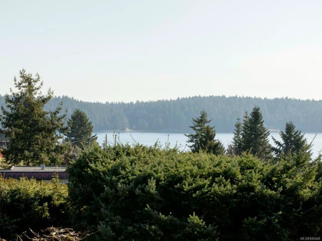 1 of 32 - 1522 Sherwood Dr, Nanaimo, BC