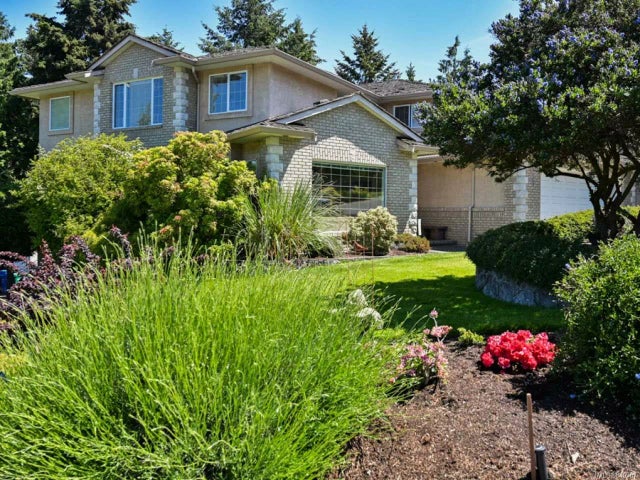 1 of 64 - 5358 Bayshore Dr, Nanaimo, BC