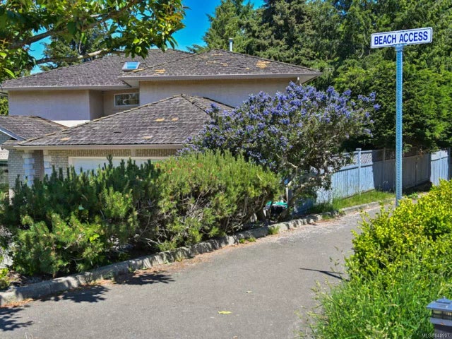 2 of 64 - 5358 Bayshore Dr, Nanaimo, BC