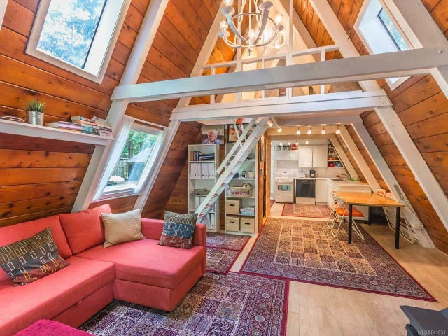 3 of 49 - 7685 Ships Point Rd, Fanny Bay, BC