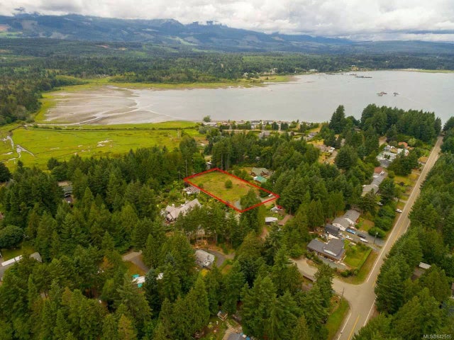 2 of 11 - 7671 Victor Lane, Fanny Bay, BC