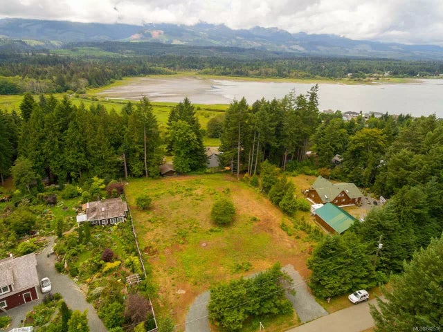 5 of 11 - 7671 Victor Lane, Fanny Bay, BC