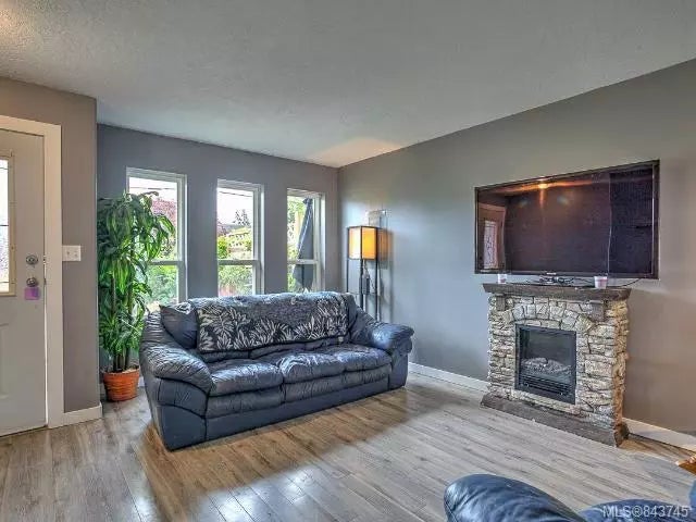 4 of 42 - 1536 Charlotte St, Crofton, BC