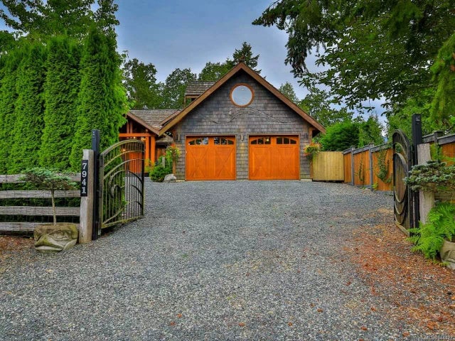 2 of 63 - 7941 Park Rd, Fanny Bay, BC