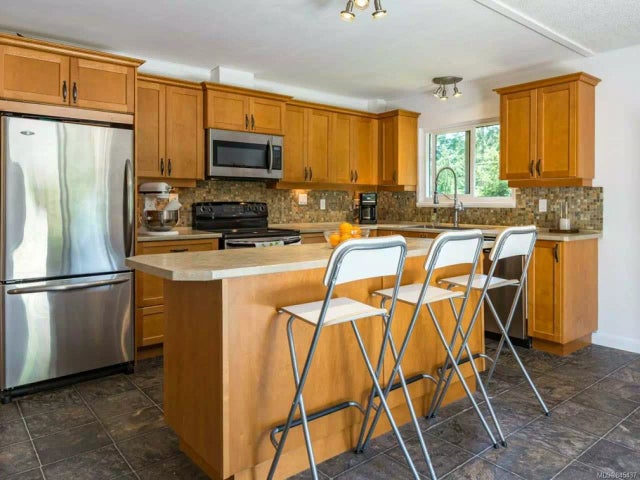 2 of 60 - 268 Bates Dr, Fanny Bay, BC