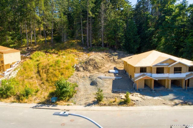 2 of 4 - 7944 Northview Dr, Crofton, BC