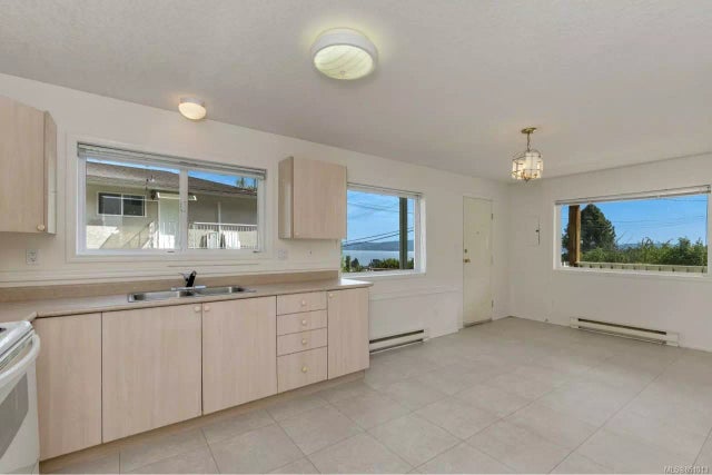 2 of 44 - 7954-56 York Ave, Crofton, BC