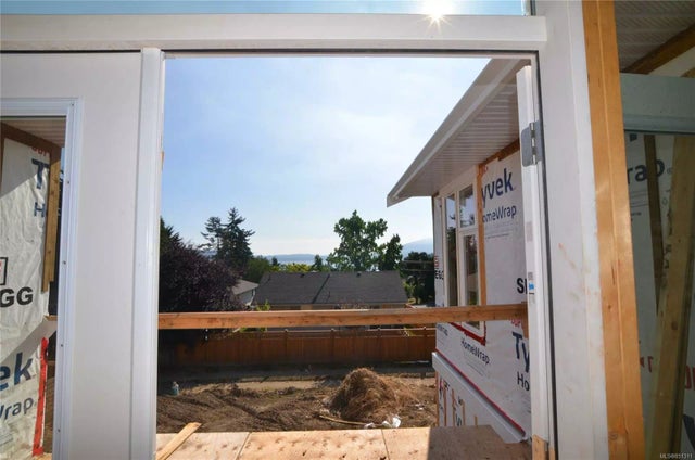 5 of 6 - 8143 Edmund St, Crofton, BC