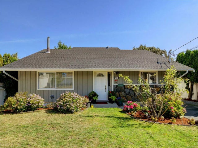 1 of 32 - 408 Ker Ave, Saanich, BC