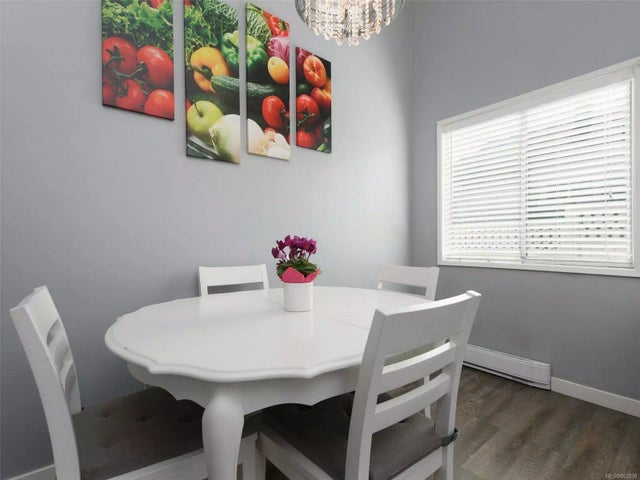 5 of 32 - 408 Ker Ave, Saanich, BC