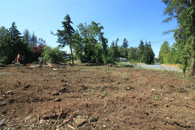 5 of 8 - Lot 1 Mckay Rd, Fanny Bay, BC