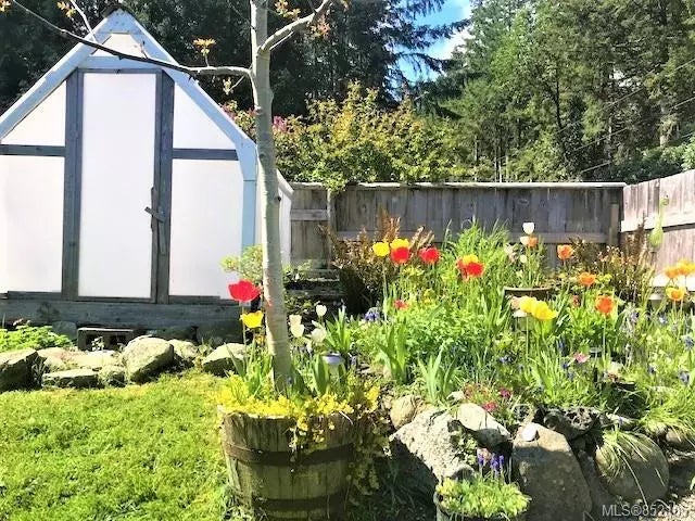 3 of 15 - 1030 Bertha Ave, Gabriola Island, BC