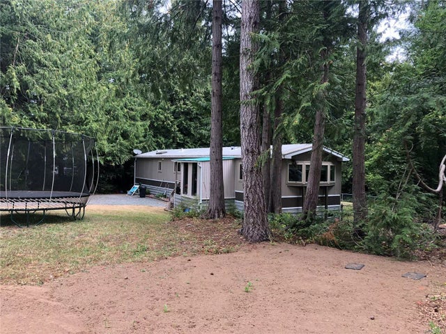 1 of 17 - 7700 Vivian Way, Fanny Bay, BC