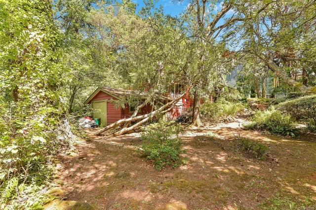 4 of 5 - Lot 2 Beaumont Ave, View Royal, BC