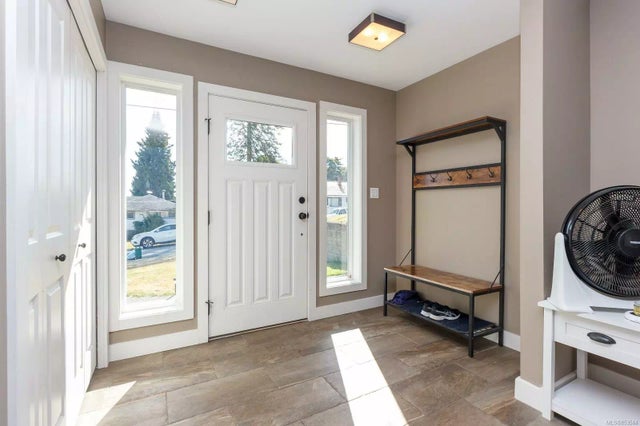 5 of 32 - 7986 Arthur St, Crofton, BC