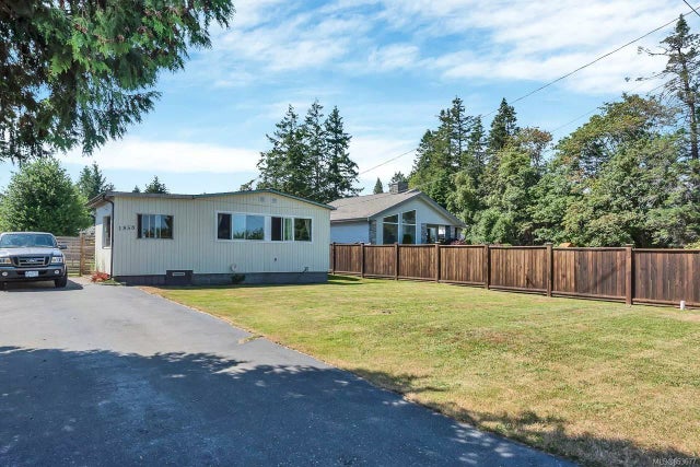 1 of 32 - 1858 Nunns Rd, Campbell River, BC