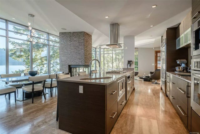 4 of 22 - 8171 Sa-seen-os Rd, Youbou, BC