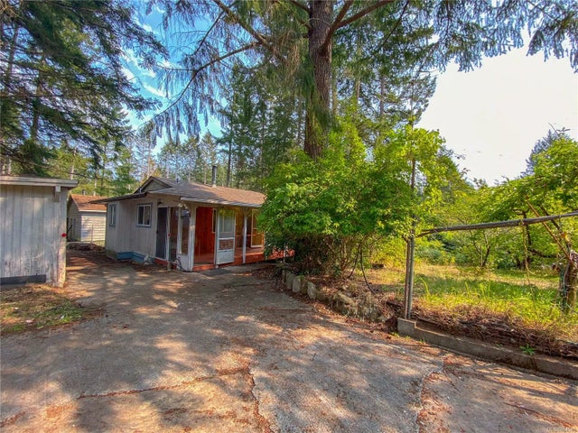 1 of 31 - 660 Pinewood Rd, Gabriola Island, BC