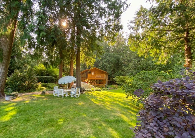 1 of 57 - 595 Wildwood Cres, Gabriola Island, BC