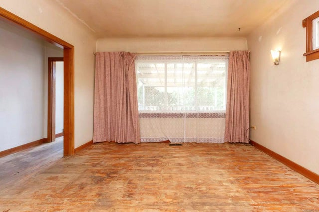 3 of 18 - 1598 Joan Ave, Crofton, BC